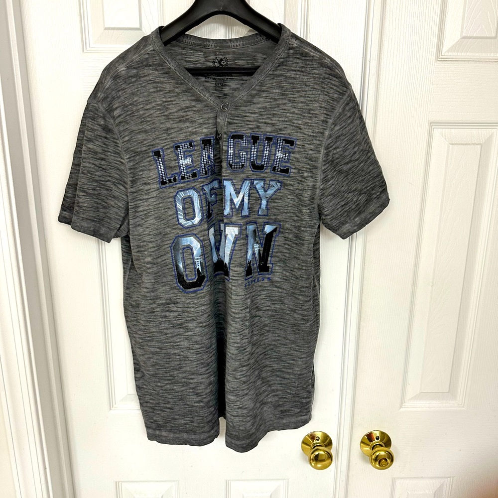 Men’s shirt.